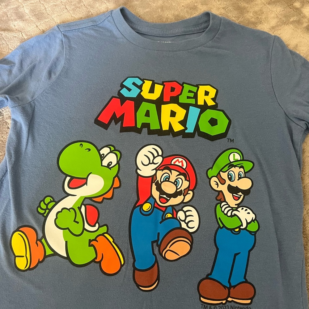 Boys Super Mario shirt!
Old Navy. Blueish grey